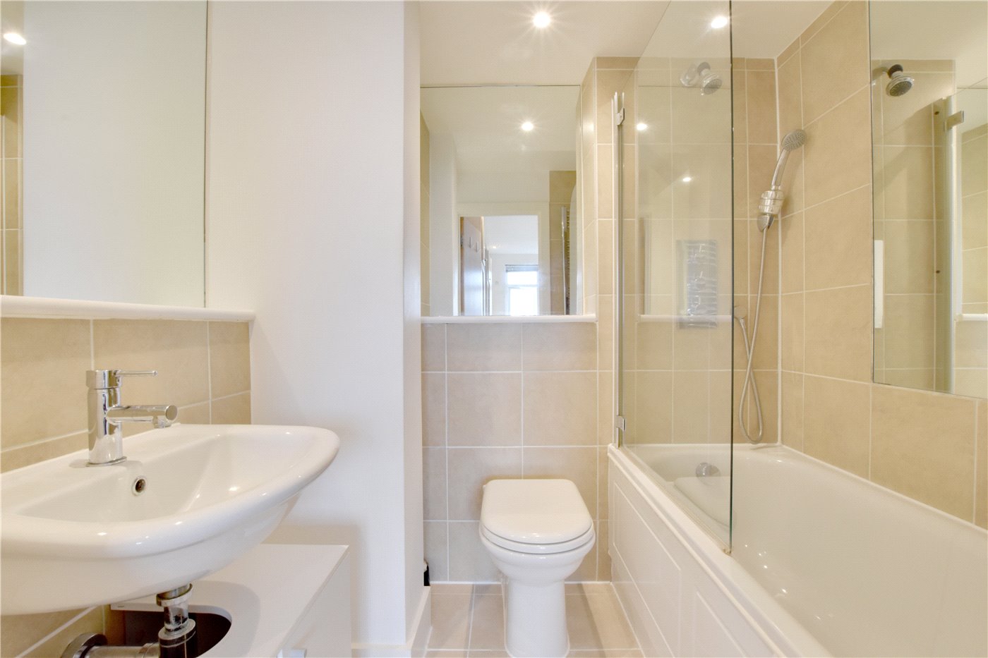 En-Suite Bathroom